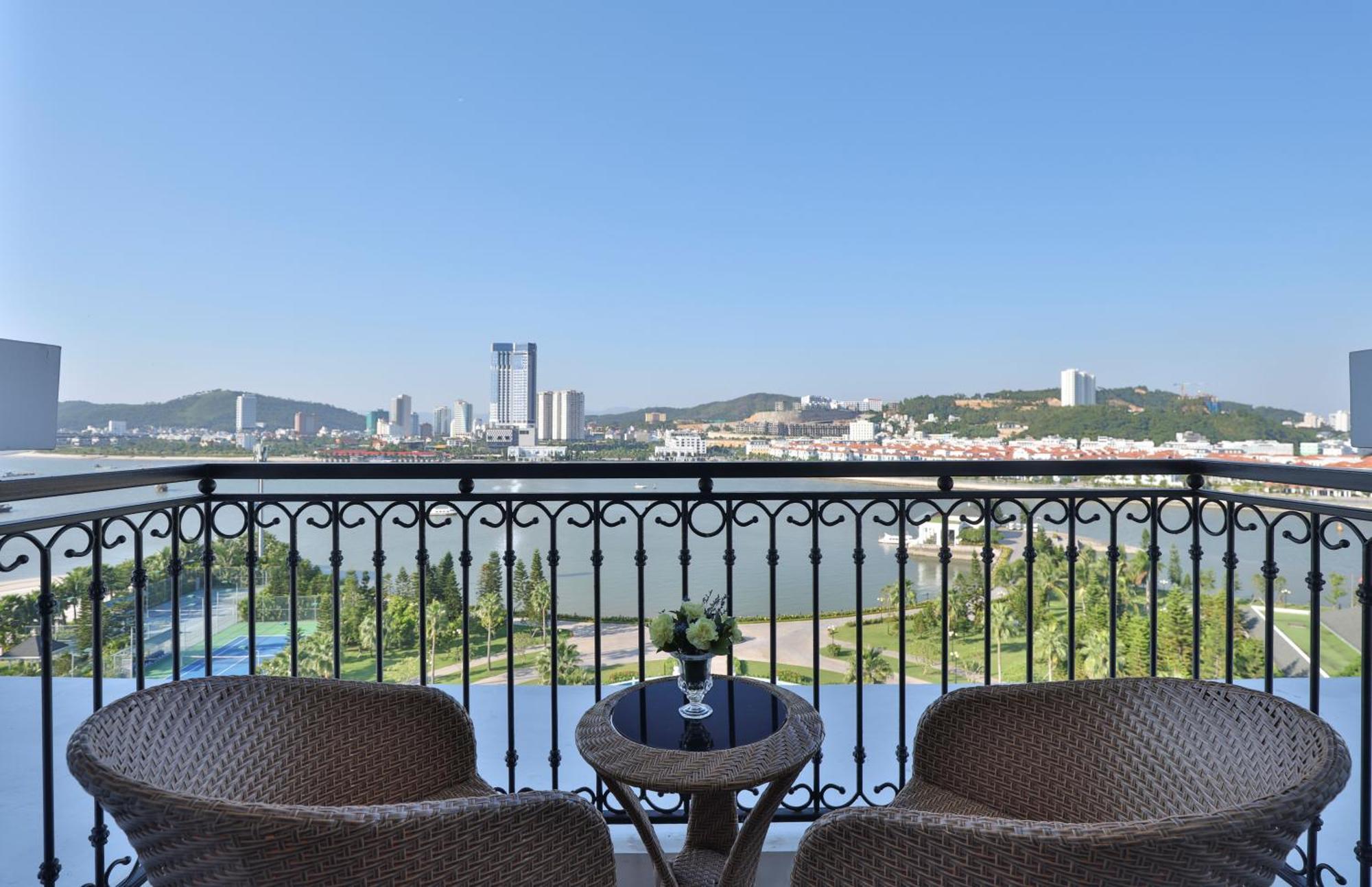วินเพิร์ล รีสอร์ต แอนด์ สปา ฮาลอง Hotel ภายนอก รูปภาพ